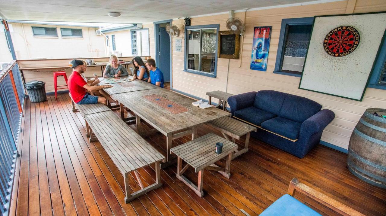 Castaways Backpackers Cairns Hostel Exterior photo